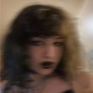 Meet your Posher, Vallorie